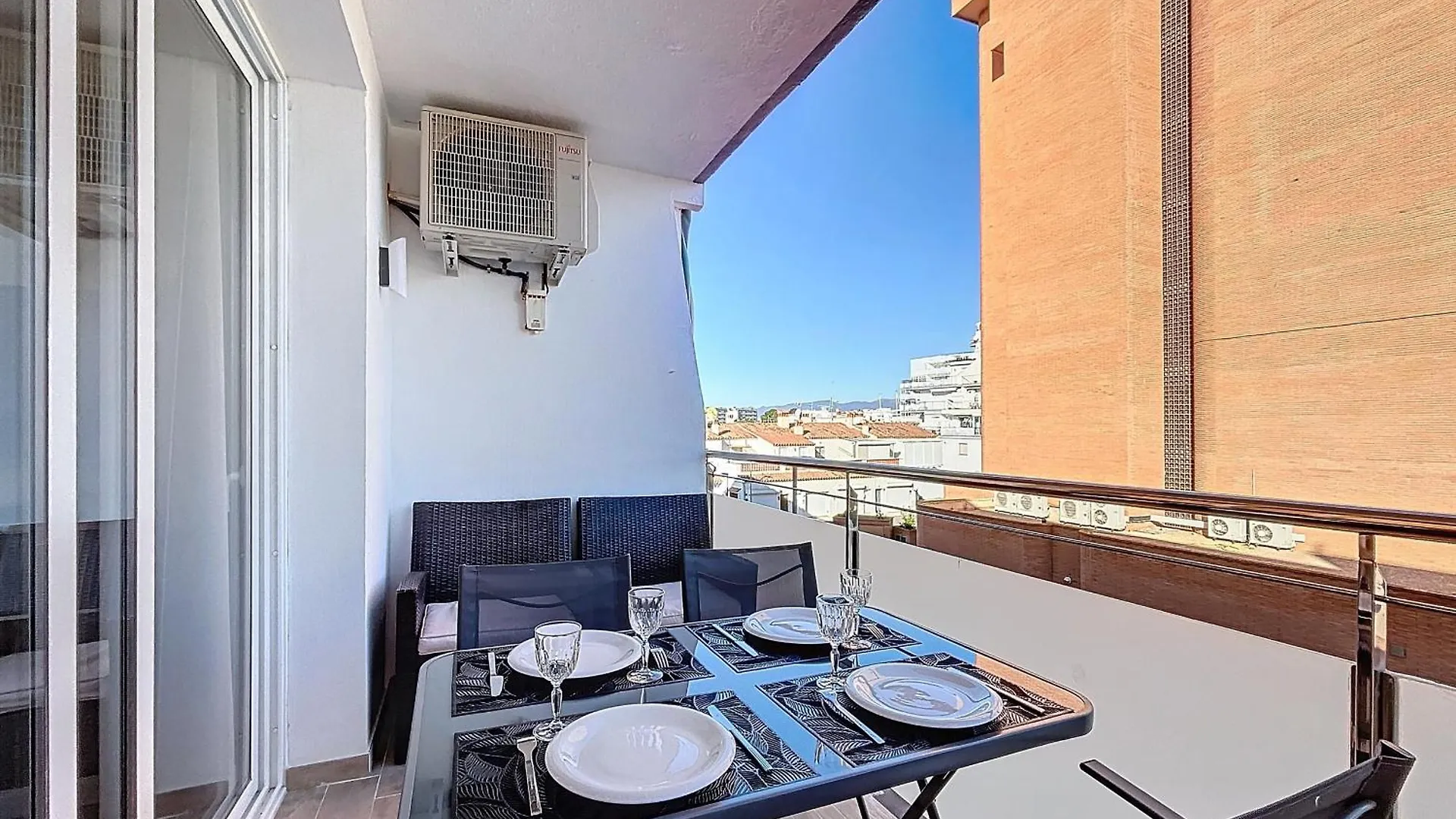 Sirena 2 2-Bonito Piso, A 300Mts De La Playa Apartment Roses Spain