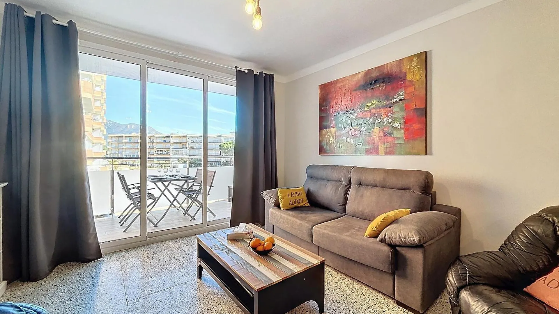 Sirena 2 2-Bonito Piso, A 300Mts De La Playa Apartment Roses